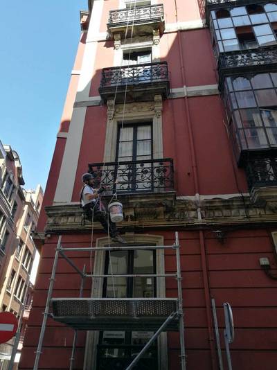Trabajos verticales en Asturias